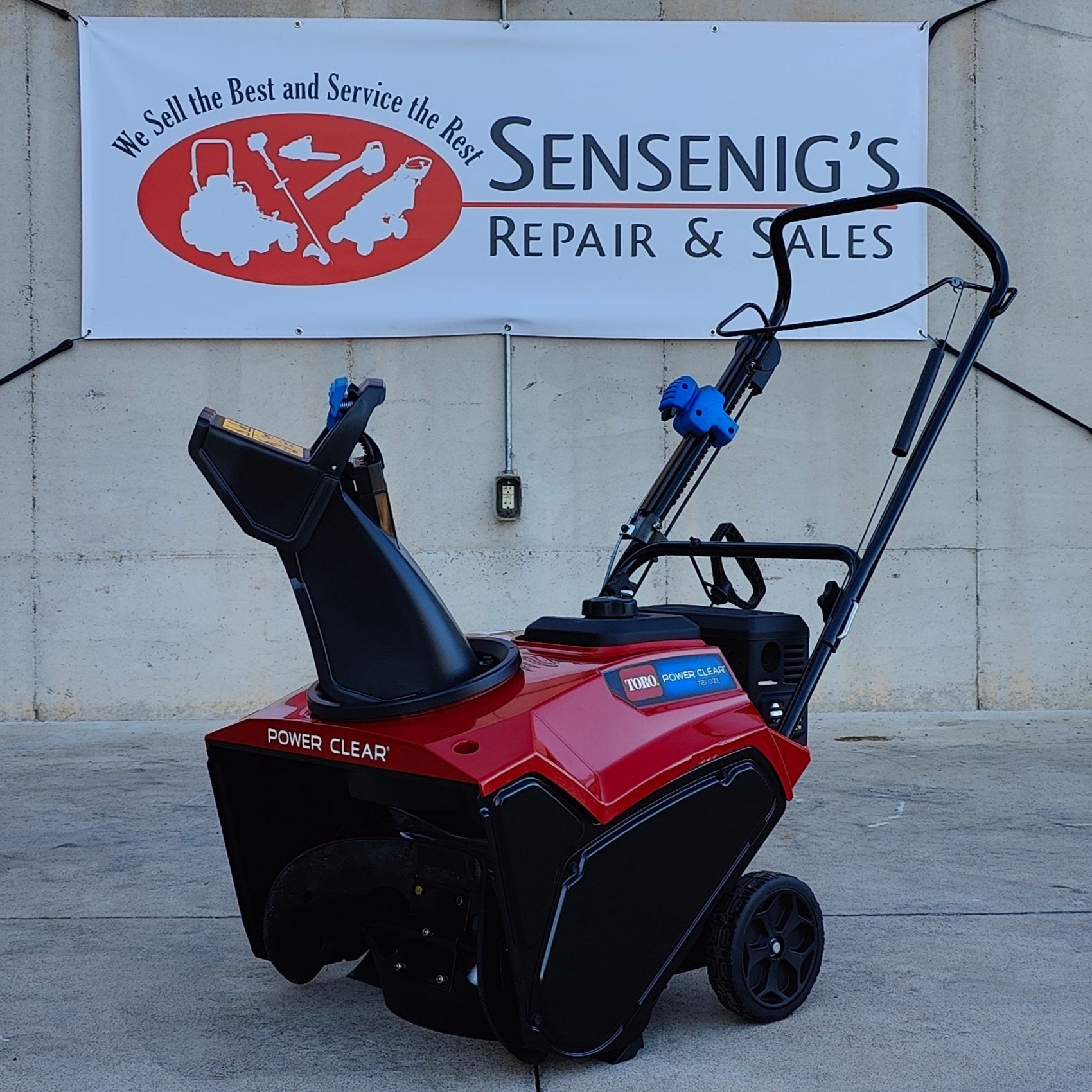 Toro Power Clear 721 QZE Snow Blower 38756