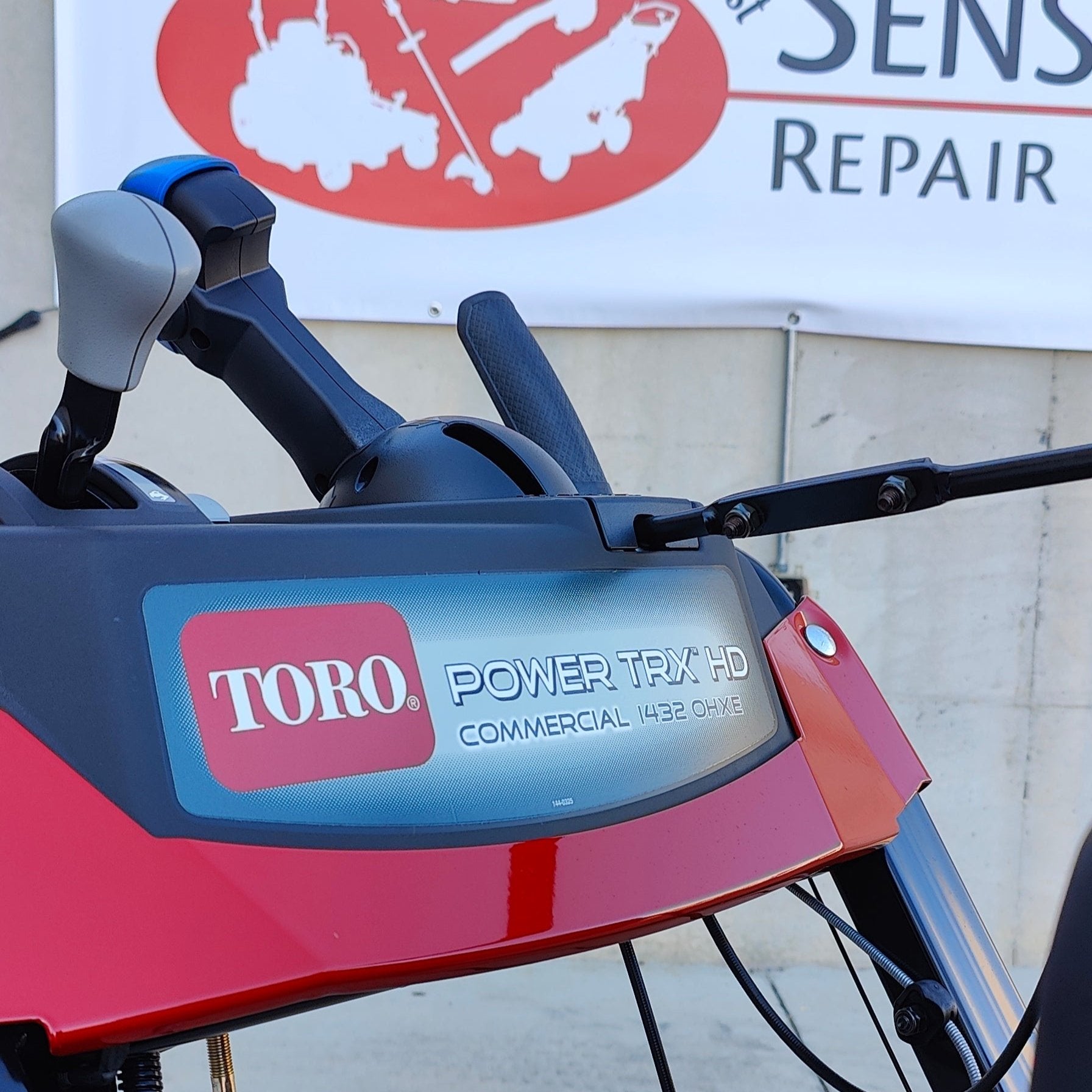 Toro Power TRX HD Commercial 1432 OHXE Snow Blower 38891