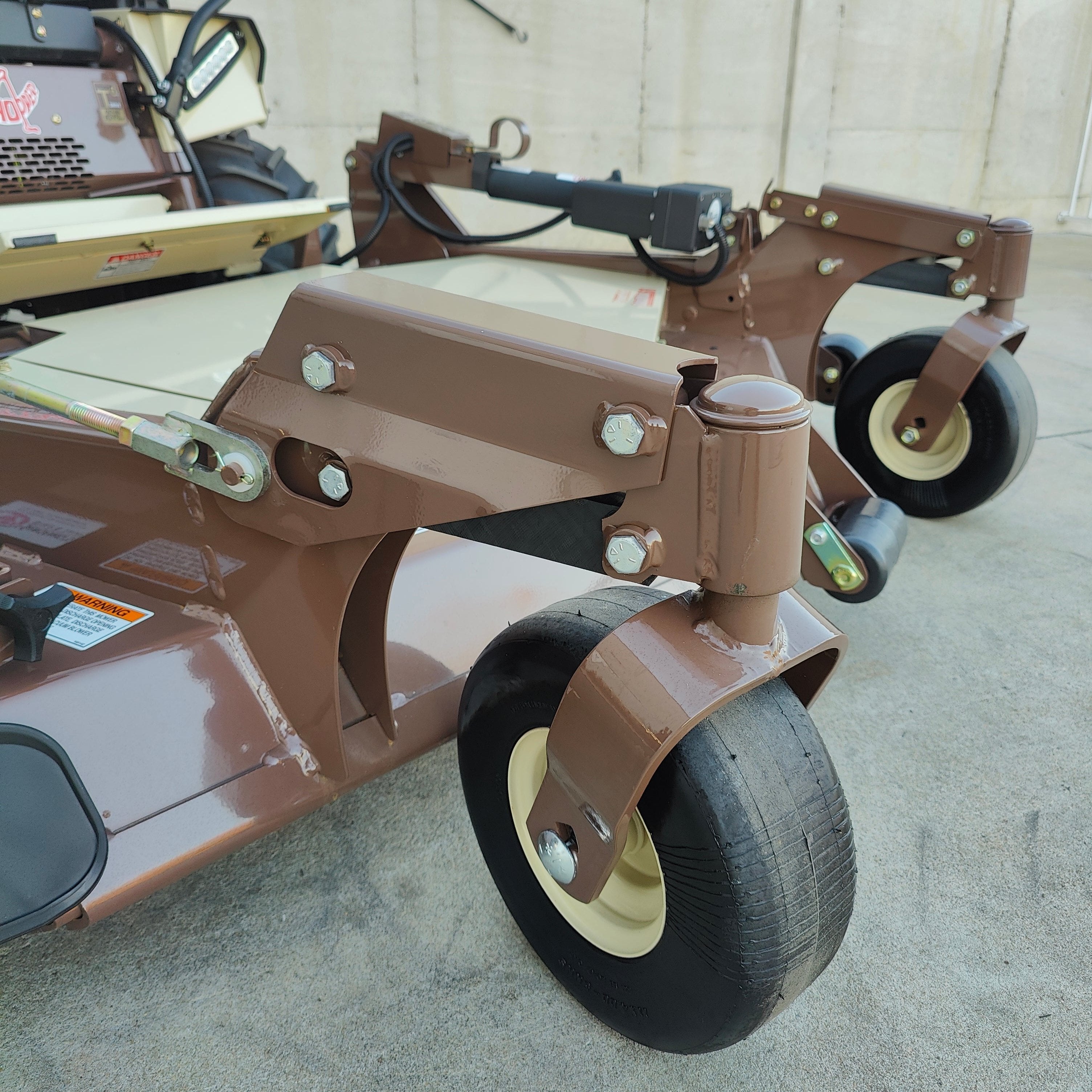 Grasshopper 725D Front Mount Zero Turn Mower w/ 61