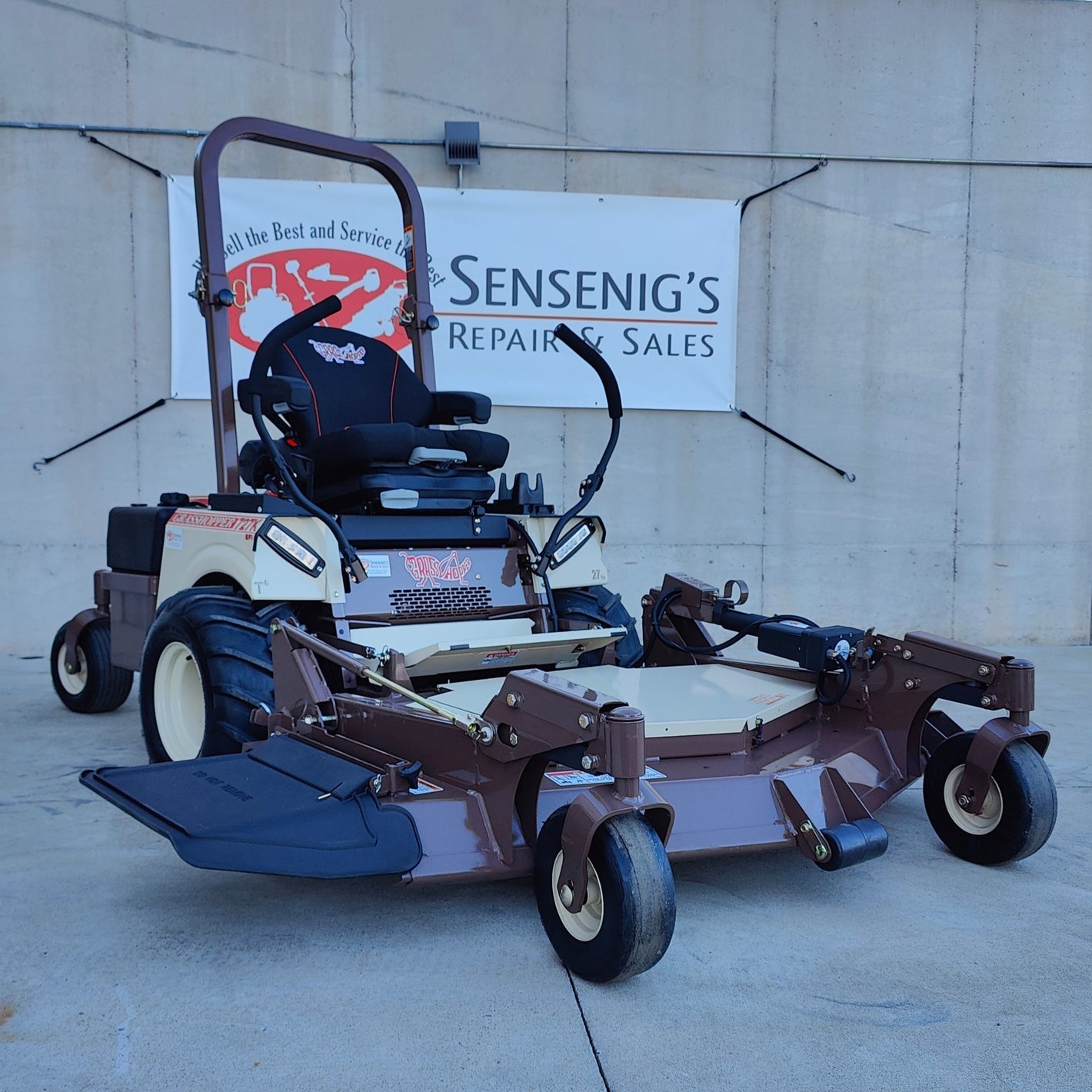 61" 727T6 Zero Turn Mower w/ a 27hp Kohler EFI Engine