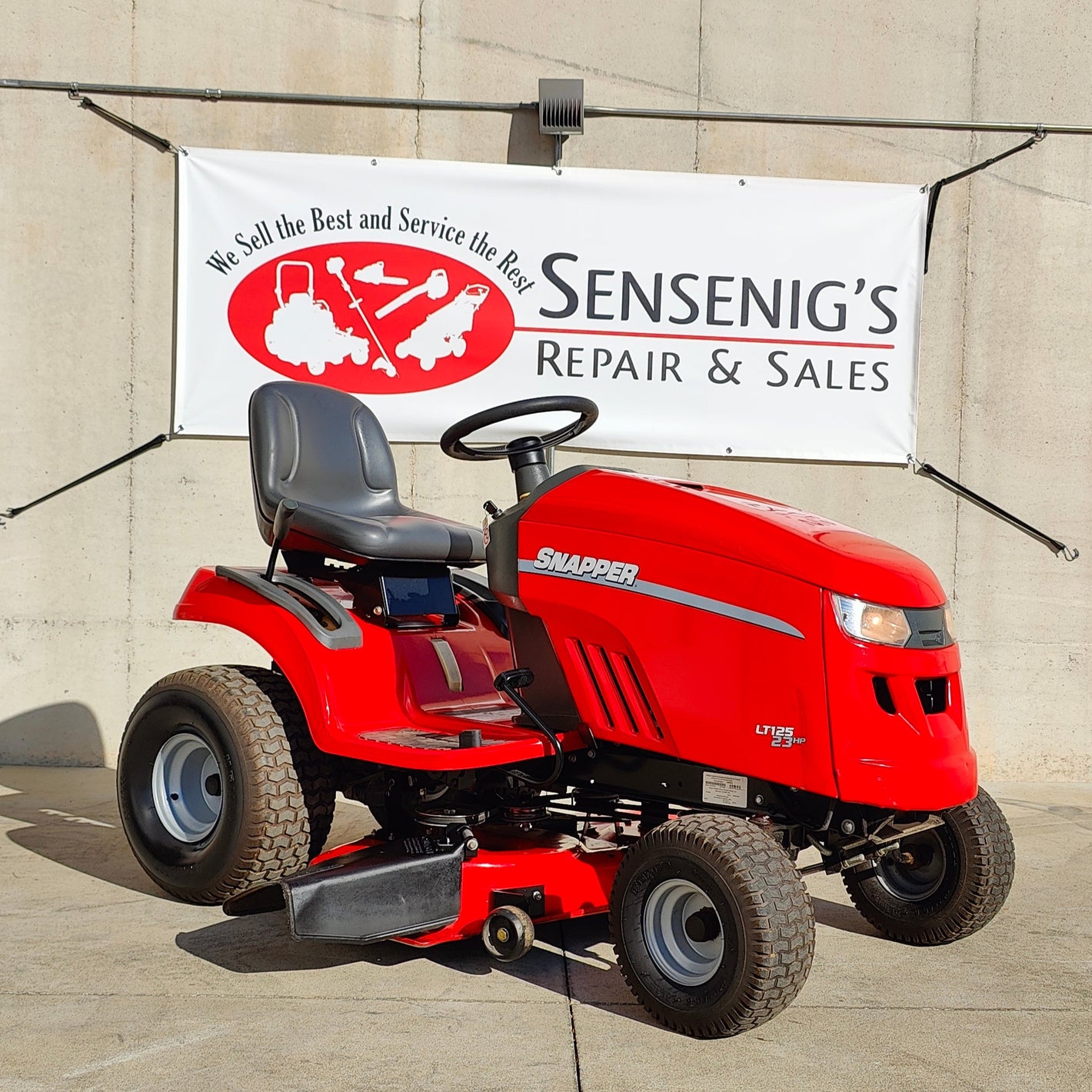 Used Lawn Tractor For Sale - 2011 42" Snapper Tractor w/ 23hp Briggs V-Twin Engine