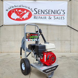 Wolverine 2700 PSI 2.7GPM Pressure Washer w/ GX160 Honda Engine