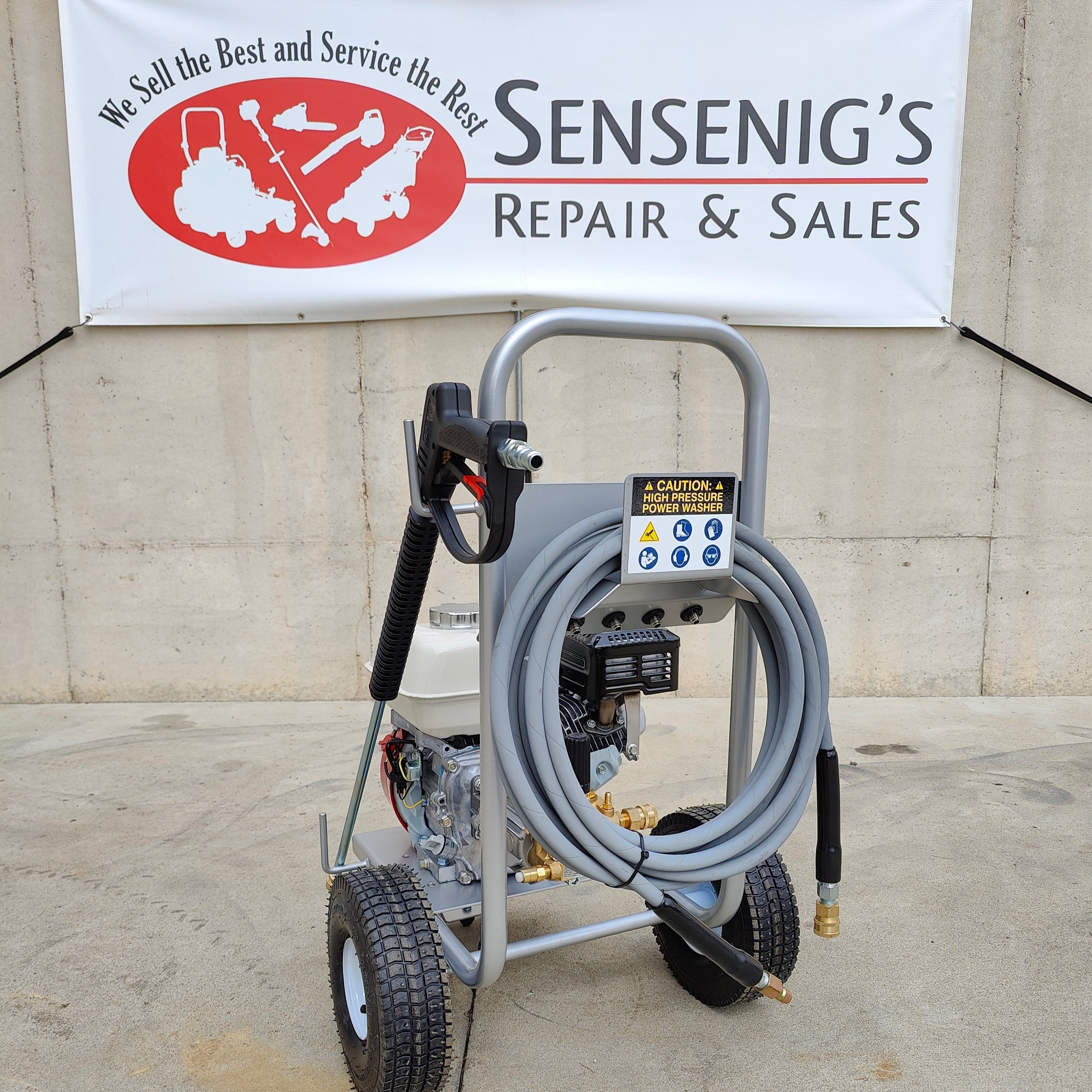 Wolverine 2700 PSI 2.7GPM Pressure Washer w/ GX160 Honda Engine