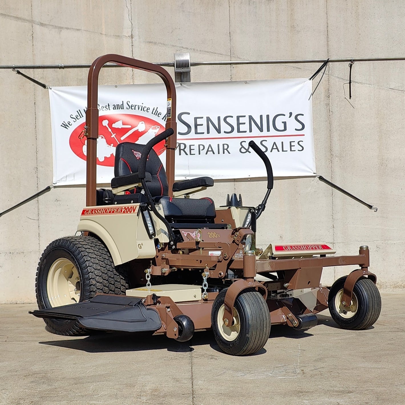 61" Grasshopper 227VG4 Zero Turn Mower w/ 27hp Kawasaki Engine
