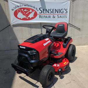 42" Snapper Tractor w/ 19hp Briggs and Stratton Engine