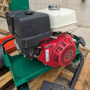 Like New Billy Goat DL1302H Truck loader w/ Honda engine