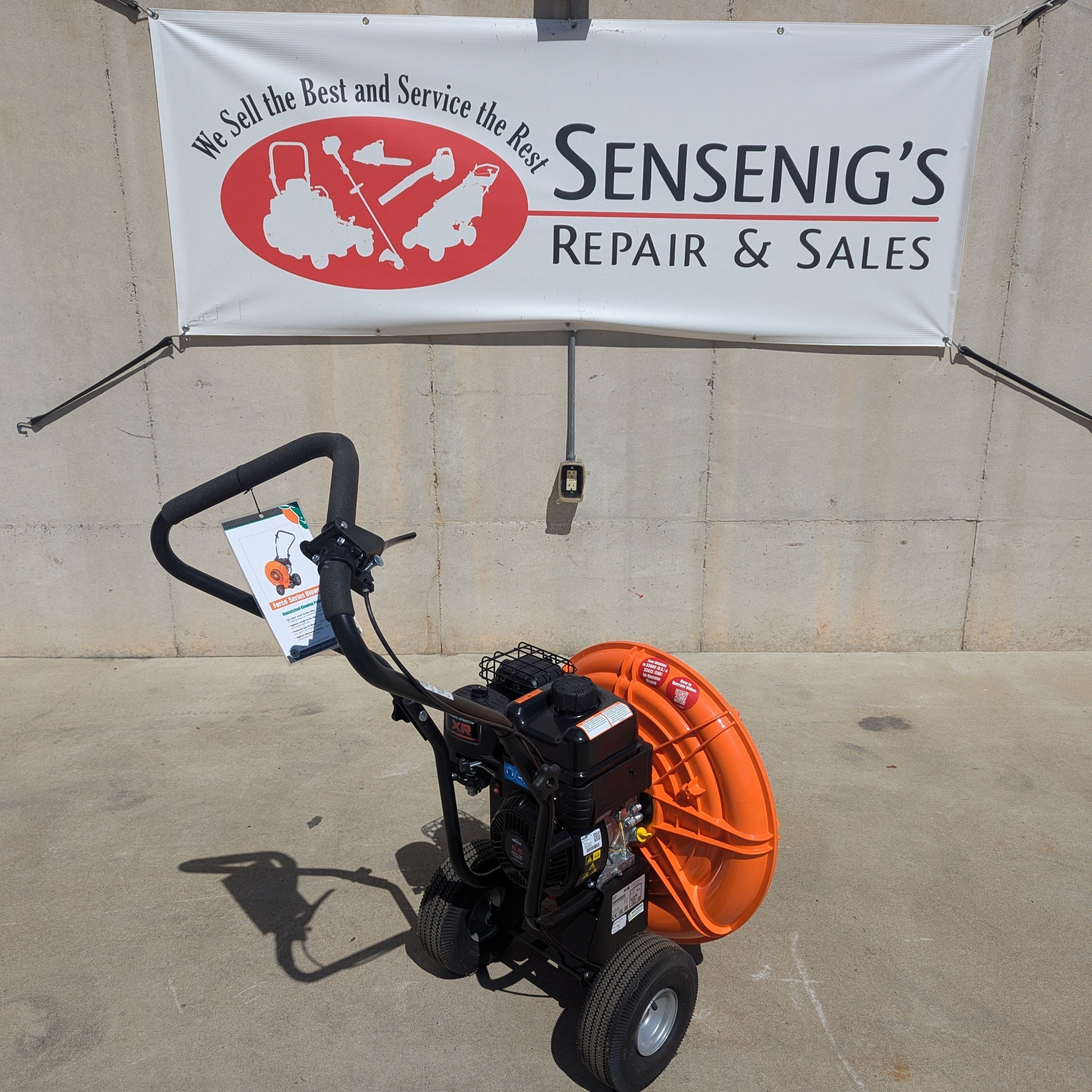 F602X Billy Goat Wheeled Blower w/ Briggs and Stratton Engine
