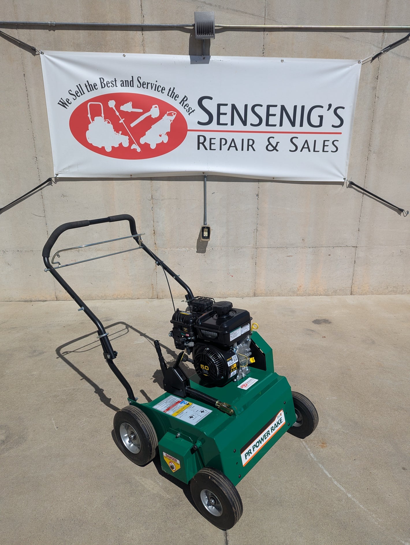 Rent a 20" Billy Goat Self-Propelled Dethatcher