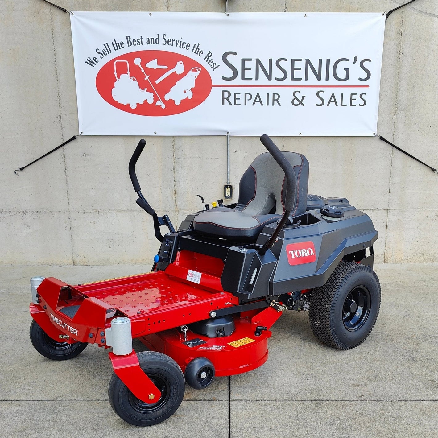 34" Timecutter Zero Turn Mower w/ 22hp Briggs Engine 77301